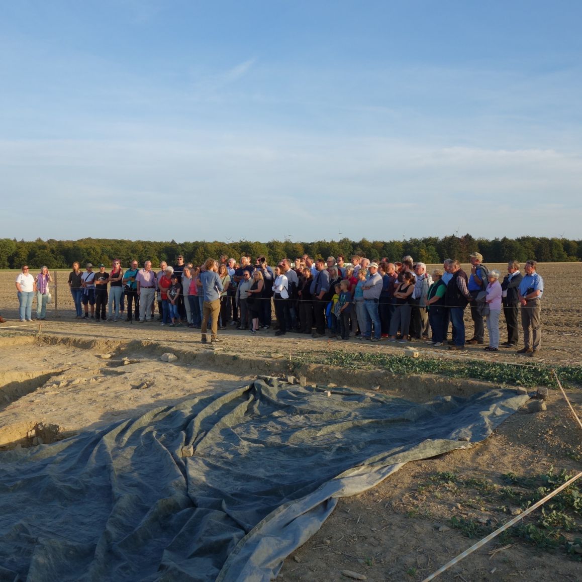 Exkursion zum Steinkistengrab